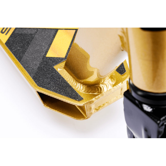 Skiro FlaX 8.6 stunt kovinsko zlata