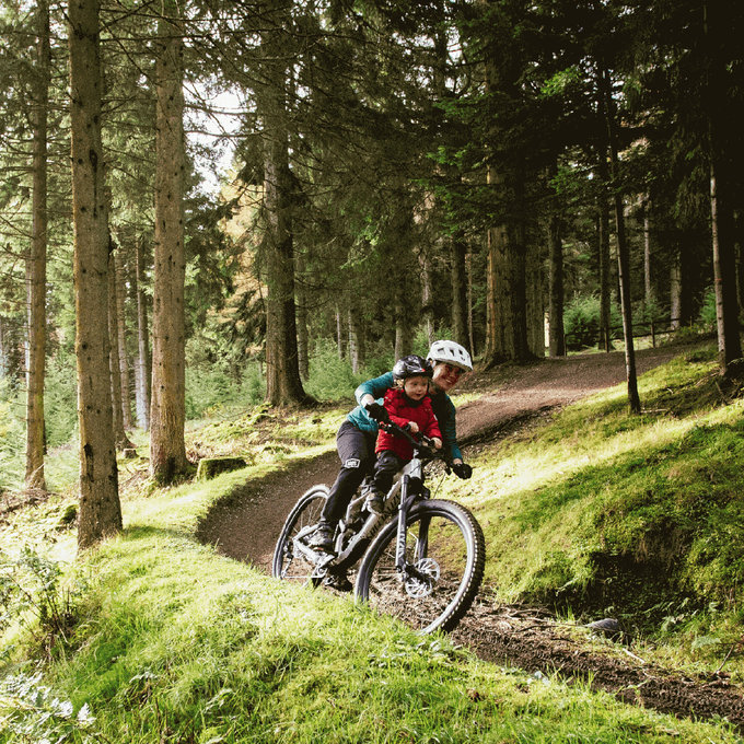 MTB Otroški sedež in krmilo na okvirju