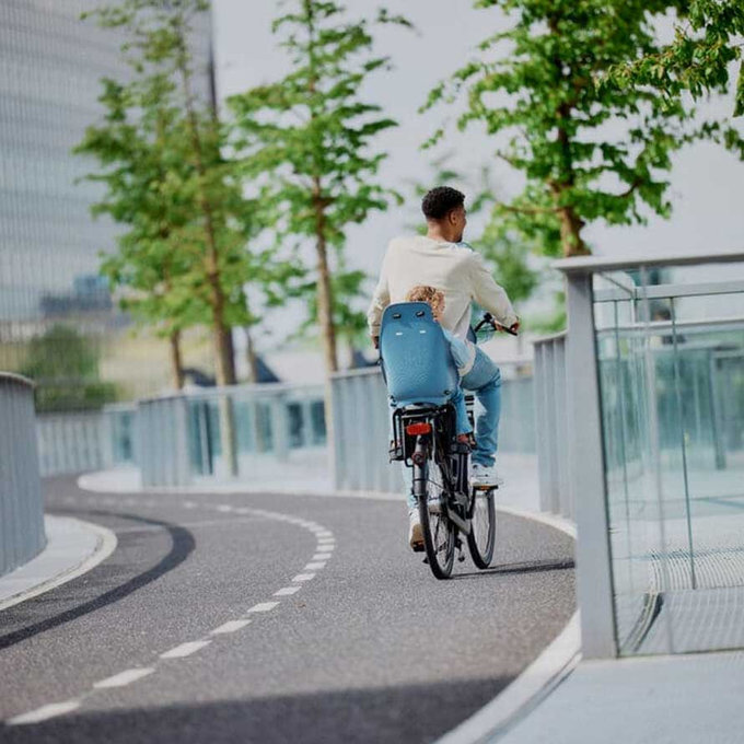 Zadnji sedež Ta-ke z adapterjem za nosilec za kolesa