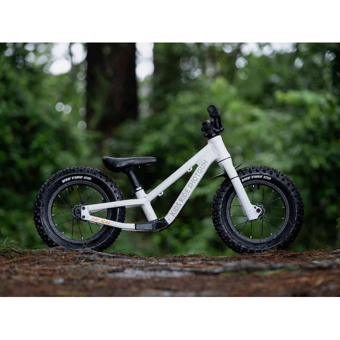 Otroški poganjalec Dirt Hero