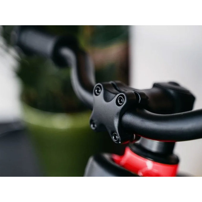 3-v-1 poganjalec/kolo za otroke od 1 do 5 let