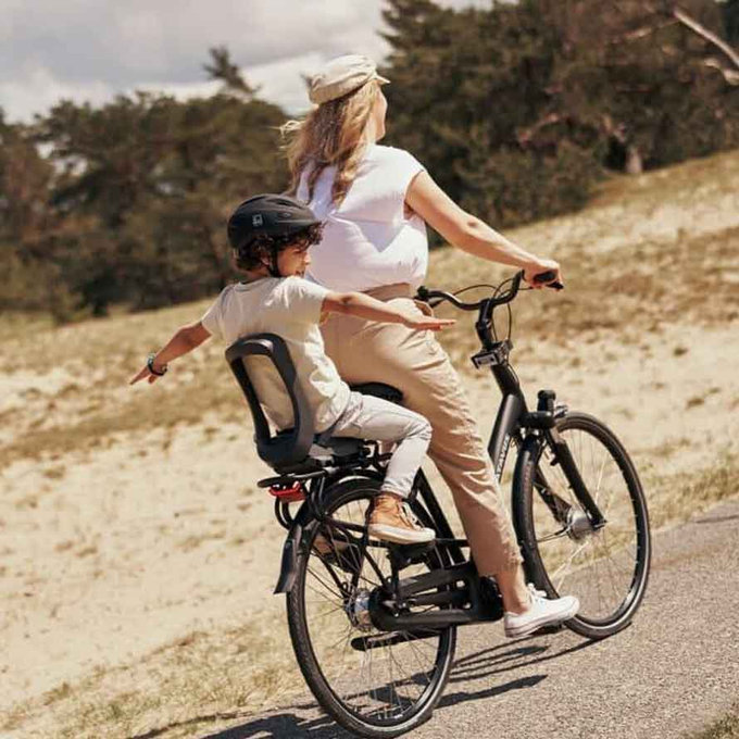 JUNIOR zadnji sedež z adapterjem za nosilec