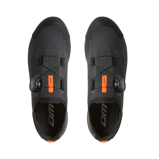 Gorsko kolesarski čevlji s karbonskim podplatom in sistemom BOA DMT KM30