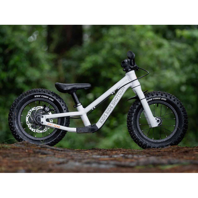 Otroški poganjalec Dirt Hero