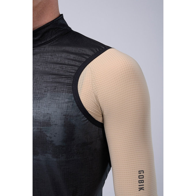 GOBIK telovnik PLUS 2.0 MEN BLACKCURRANT
