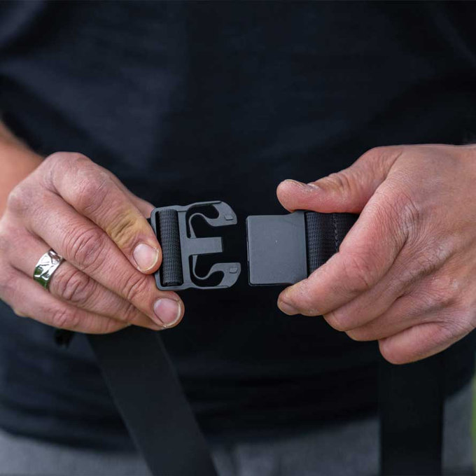 Pas za samonavijalno vrv za vleko kolesa