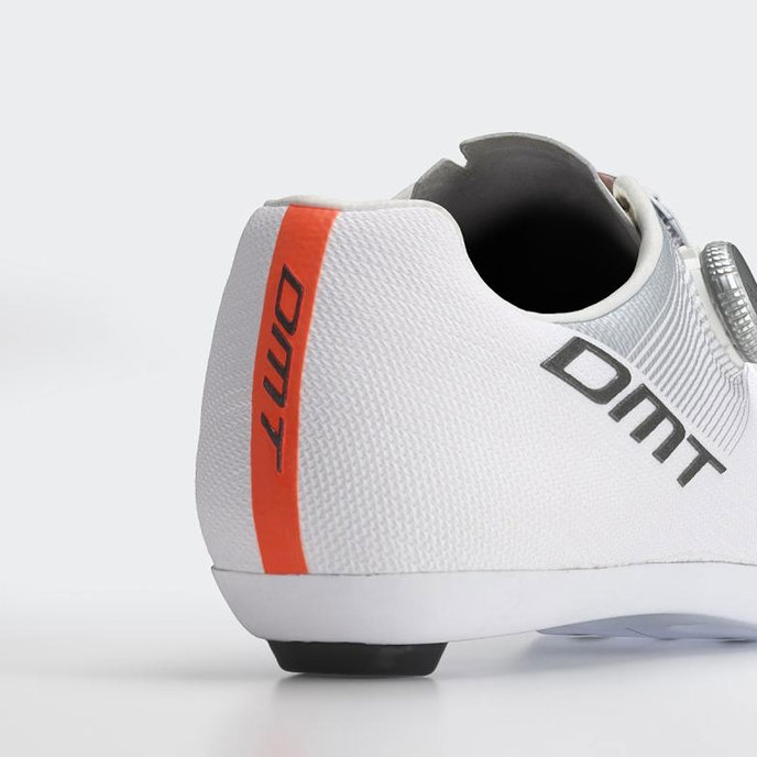 Cestni kolesarski čevlji DMT KR0 EVO s karbonskim podplatom
