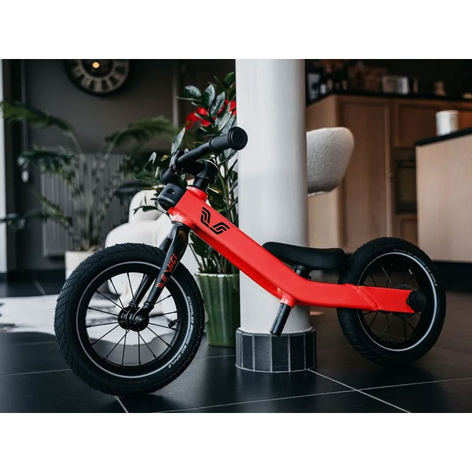 3-v-1 poganjalec/kolo za otroke od 1 do 5 let