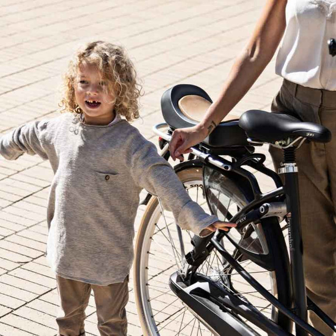 JUNIOR zadnji sedež z adapterjem za nosilec