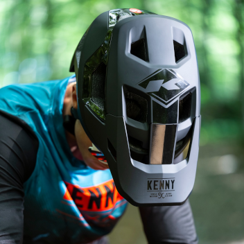 MTB IN ENDURO ČELADE